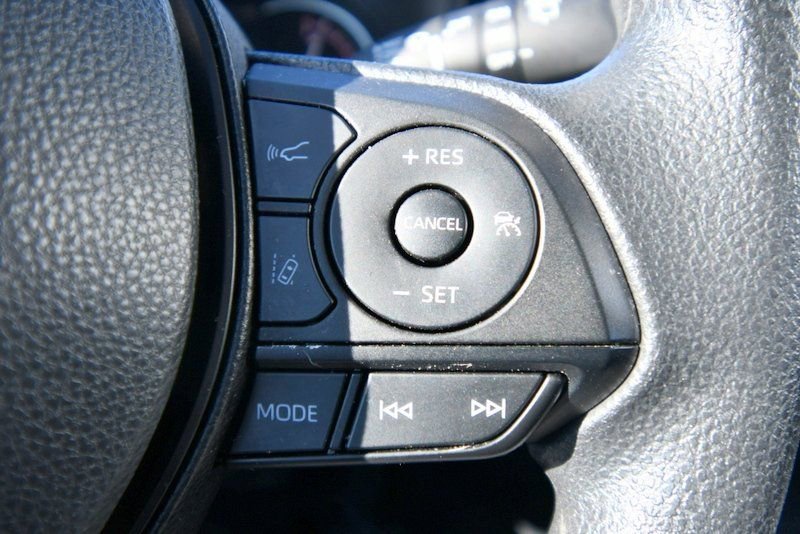 Used 2025 Toyota RAV4 XLE AWD/4WD image 21