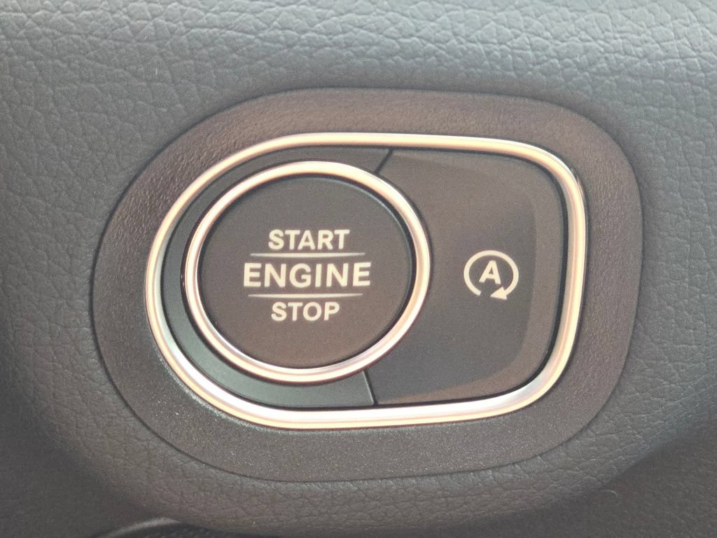 New 2026 Mercedes-Benz GLS 450 4MATIC image 39