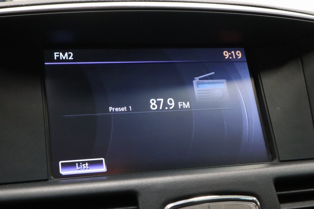 Used 2017 INFINITI Q70 3.7 w/ Technology Package image 31