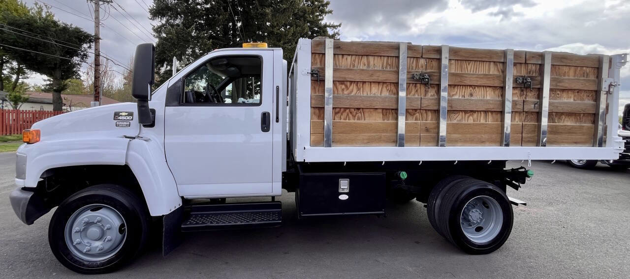 Used 2008 Chevrolet Kodiak C4500 2WD Regular Cab image 2
