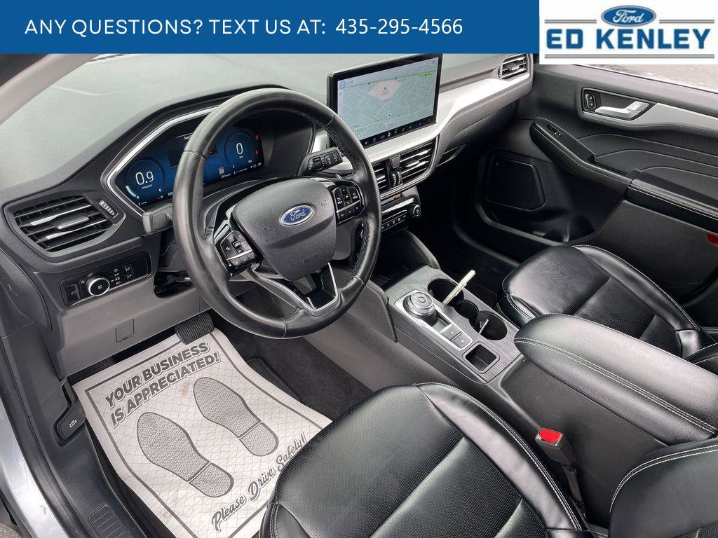 Used 2024 Ford Escape Platinum image 4