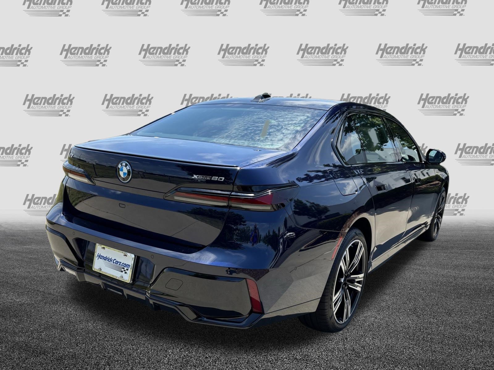Certified 2023 BMW i7 xDrive60 w/ Executive Package 2 AWD/4WD image 10