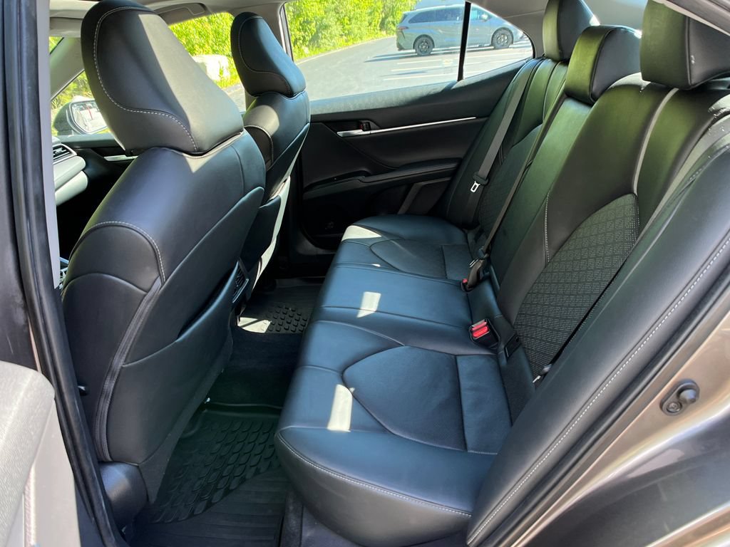 Used 2019 Toyota Camry XSE FWD image 21