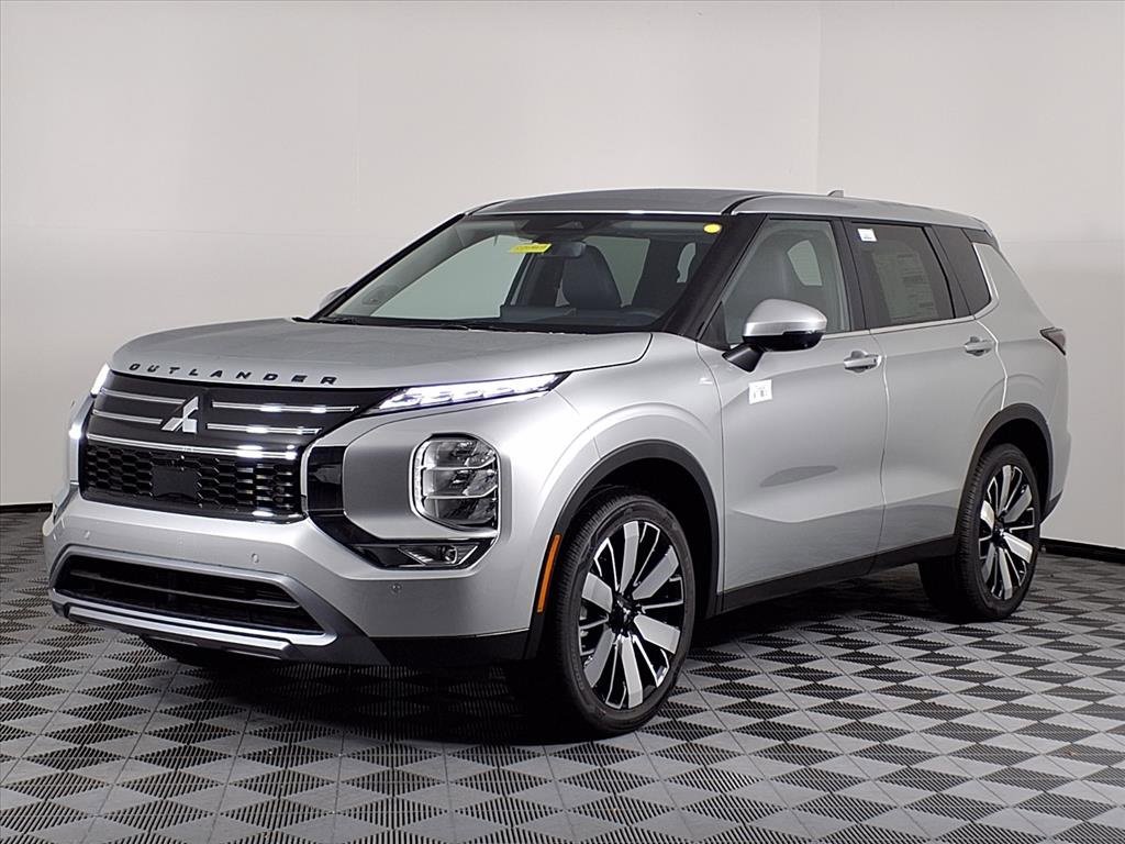 New 2025 Mitsubishi Outlander SE image 3