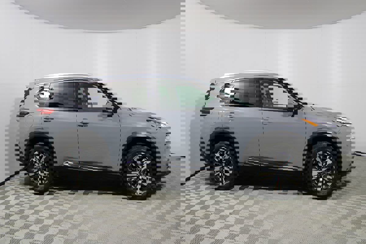 Used 2023 Nissan Rogue SL w/ SL Premium Package image 39