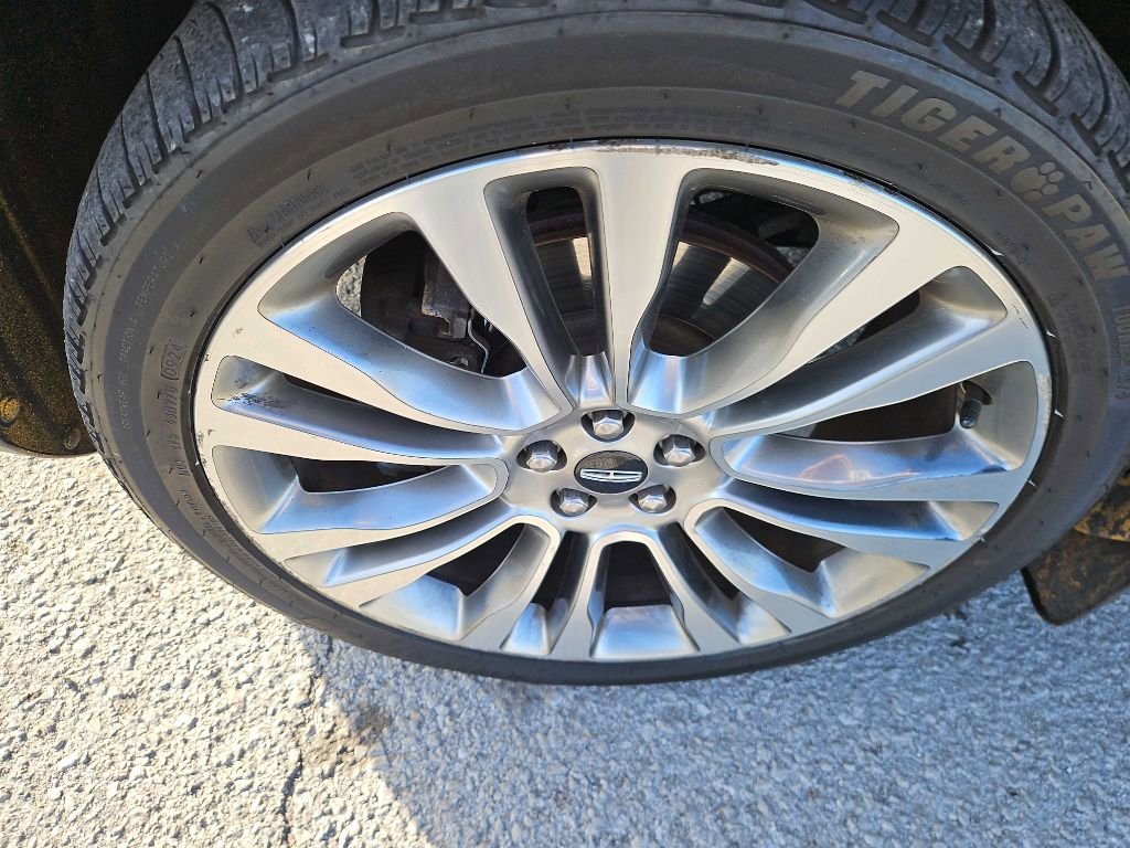 Used 2018 Lincoln MKX Reserve w/ Canadian Touring Package image 9