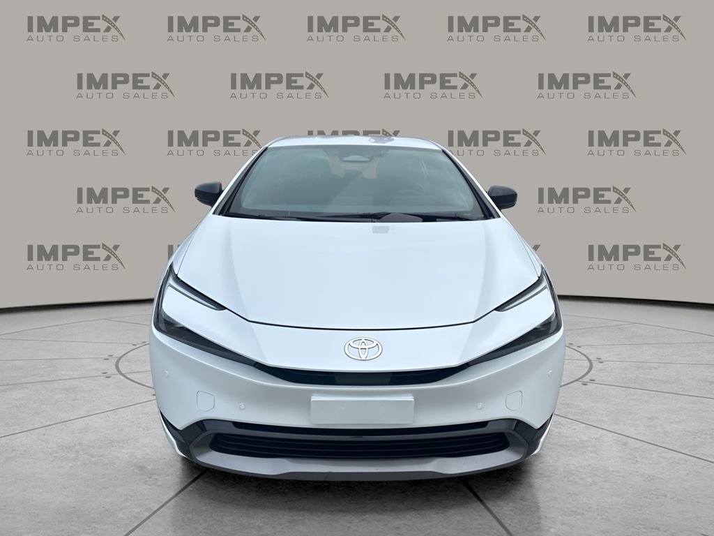 Used 2025 Toyota Prius XLE image 8