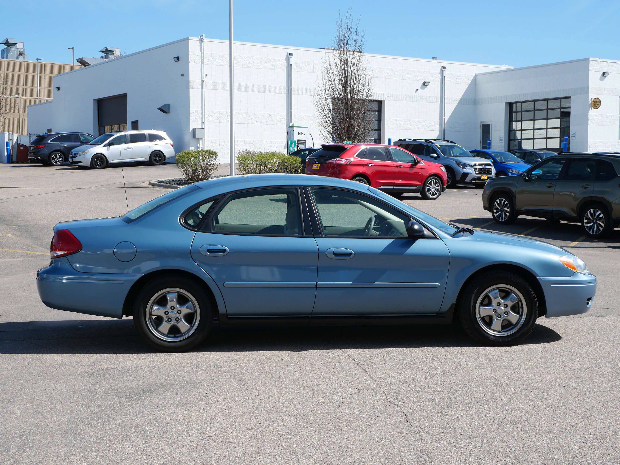 Used 2007 Ford Taurus SE FWD image 8