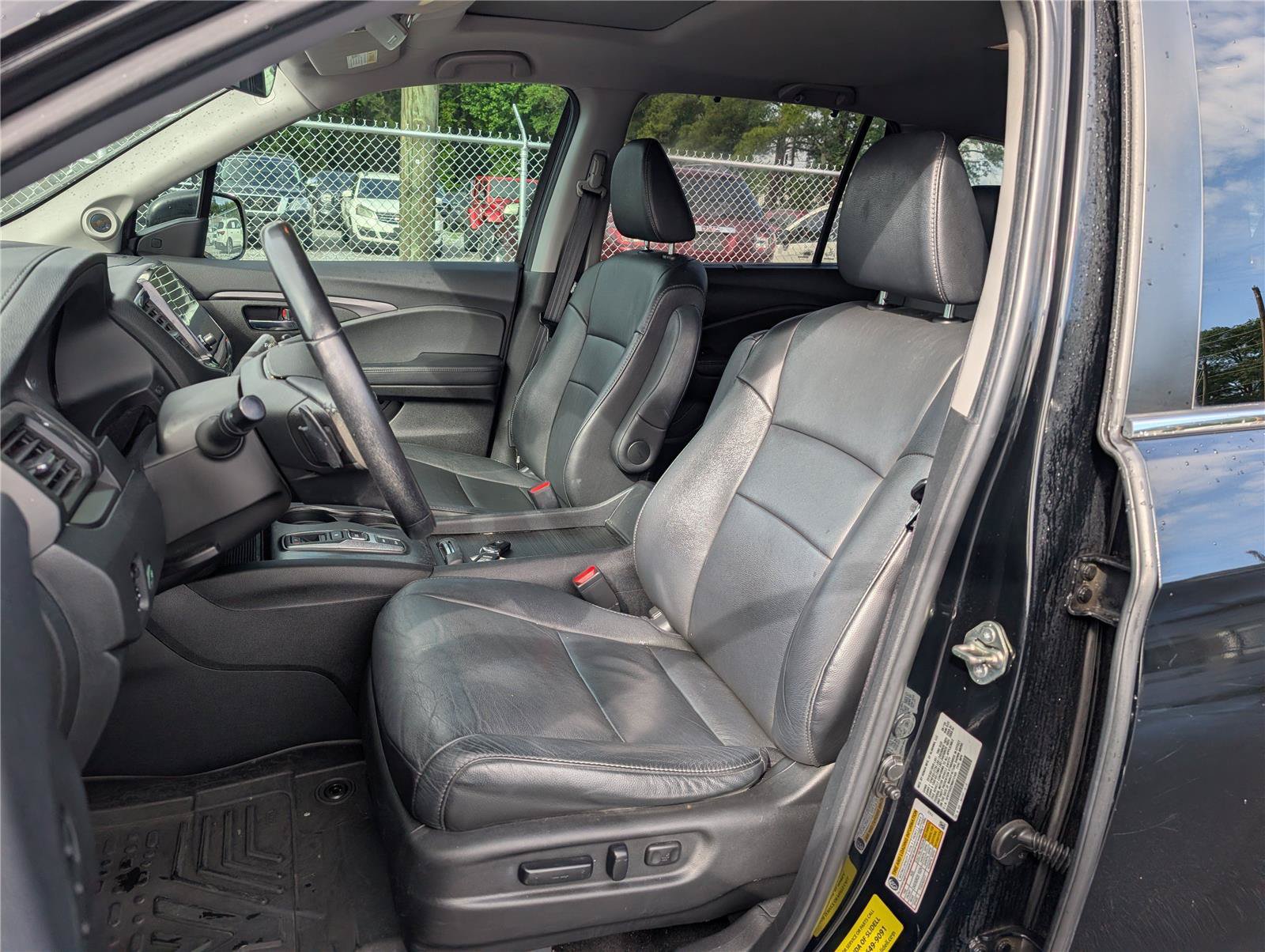Used 2021 Honda Pilot Special Edition image 3