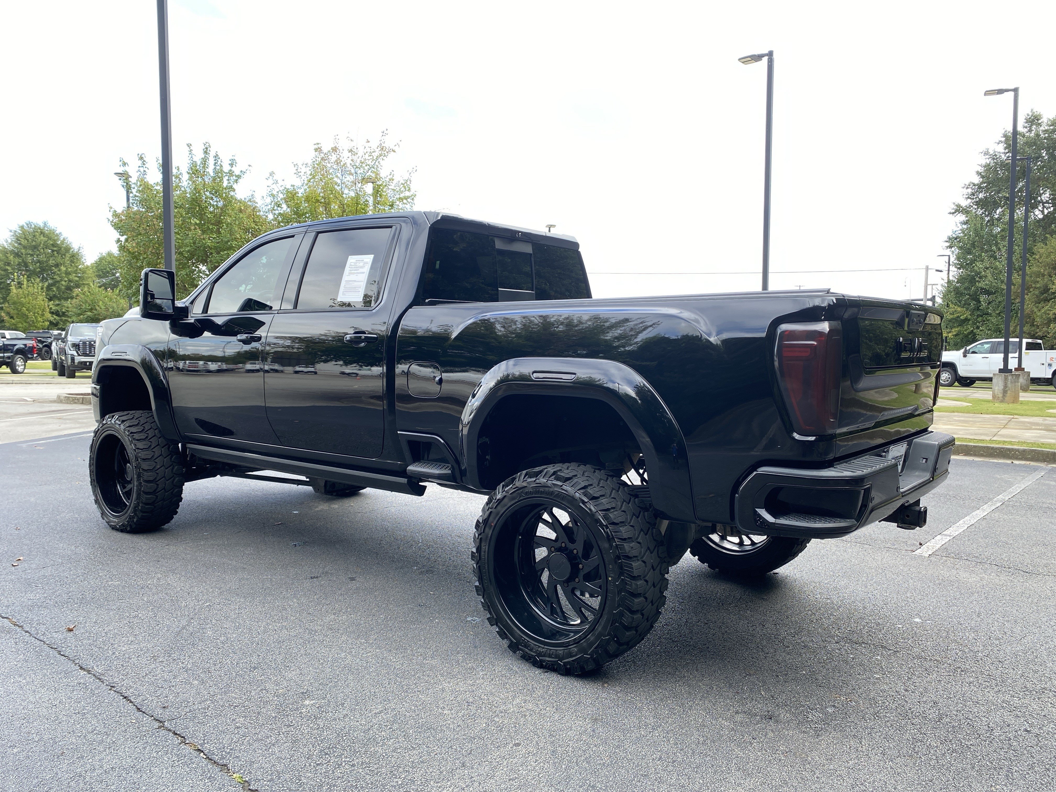 Used 2021 GMC Sierra 2500 AT4 w/ AT4 Premium Plus Package AWD/4WD image 7