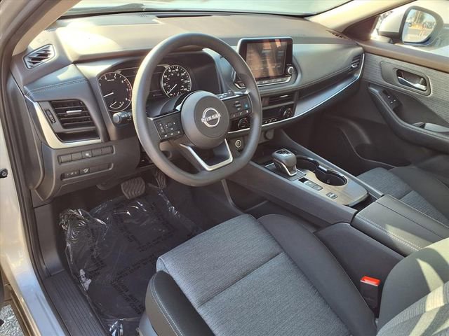 Used 2023 Nissan Rogue SV FWD image 4