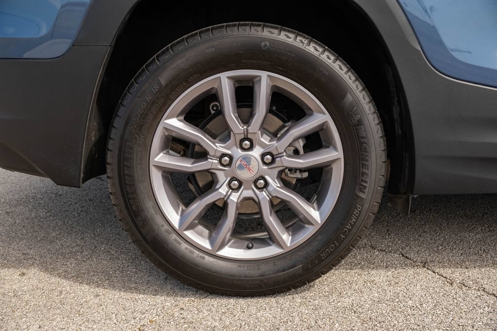 Used 2024 GMC Terrain SLT w/ Infotainment Package II FWD image 10