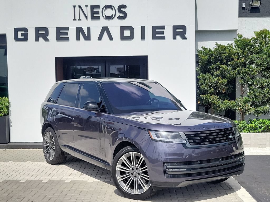 Used 2023 Land Rover Range Rover SE AWD/4WD image 2