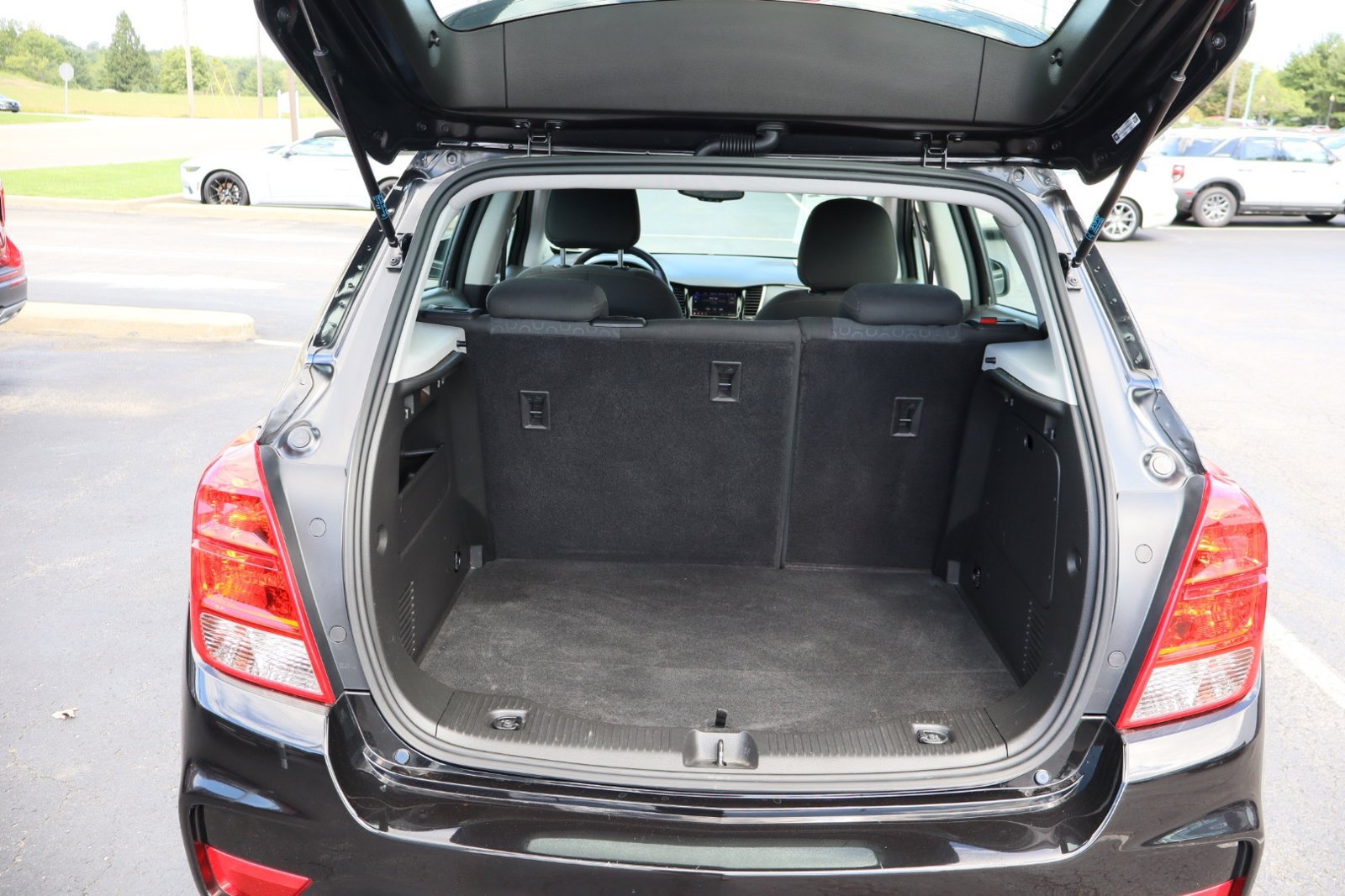 Used 2020 Chevrolet Trax LS w/ LPO, Protection Package FWD image 28
