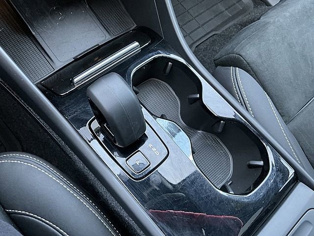Certified 2023 Volvo C40 P8 Recharge Ultimate w/ Protection Package Premier image 23