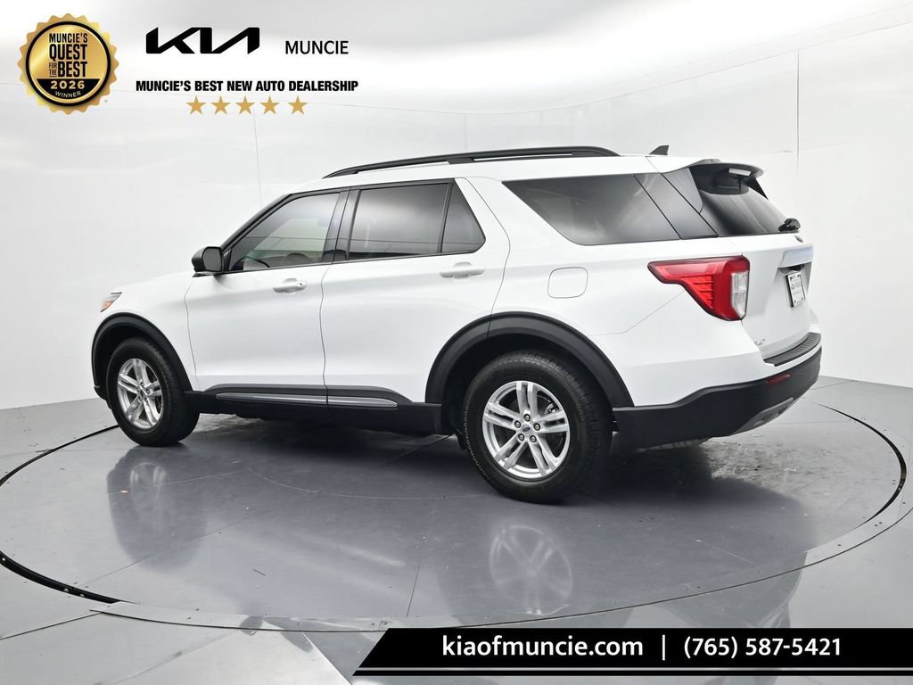 Used 2023 Ford Explorer XLT w/ Equipment Group 202A RWD image 5