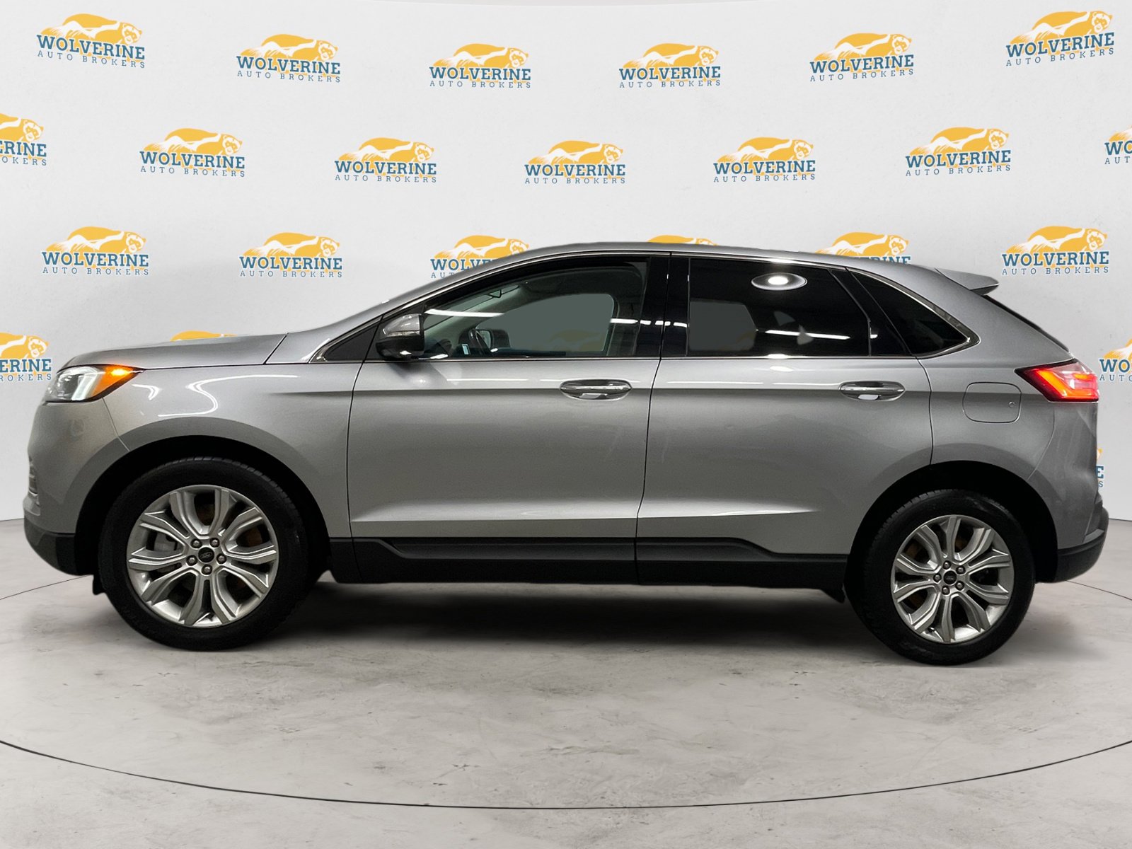 Used 2023 Ford Edge Titanium image 2
