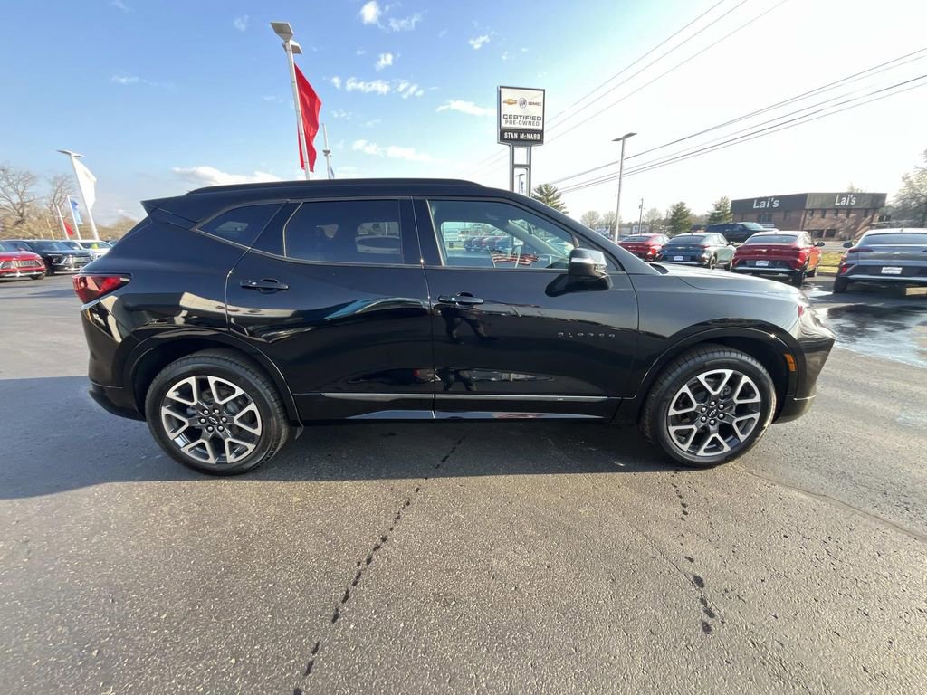Certified 2023 Chevrolet Blazer RS w/ Driver Confidence II Package image 8