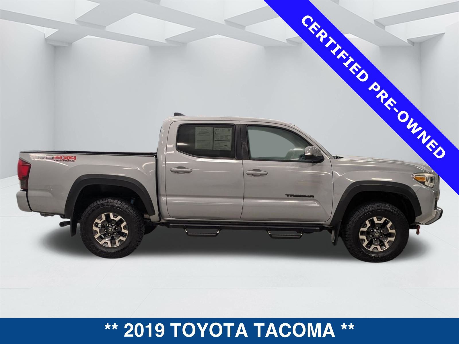 Used 2019 Toyota Tacoma TRD Off-Road image 3
