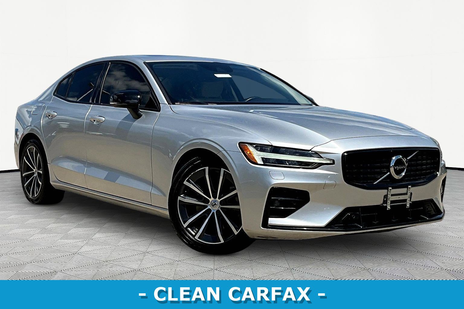 Used 2022 Volvo S60 B5 Momentum AWD/4WD image 3
