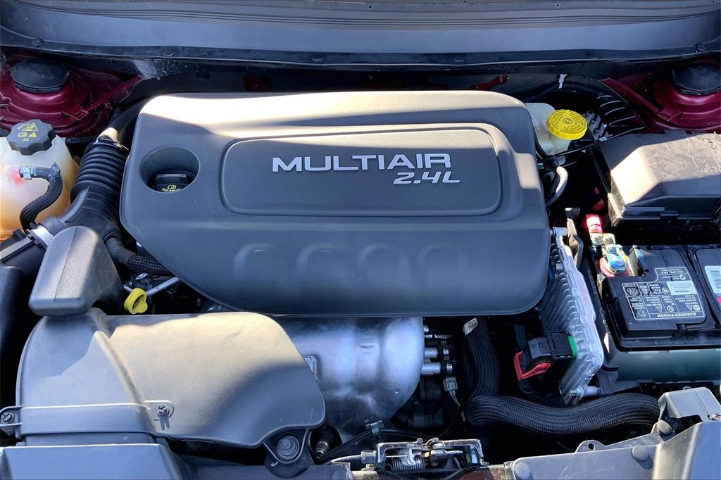 Used 2016 Jeep Cherokee Latitude w/ Comfort & Sound Group image 29