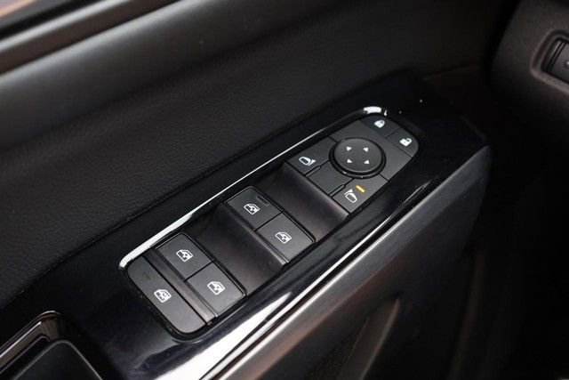 Certified 2024 Nissan Pathfinder SL FWD image 20