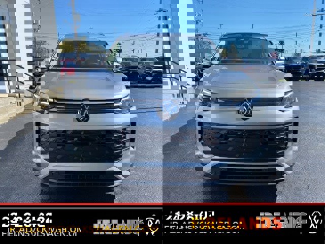 New 2025 Volkswagen Tiguan SE image 7