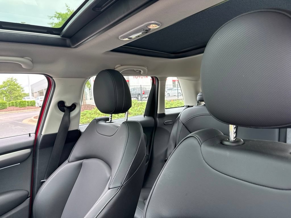 Used 2022 MINI Cooper S FWD image 7