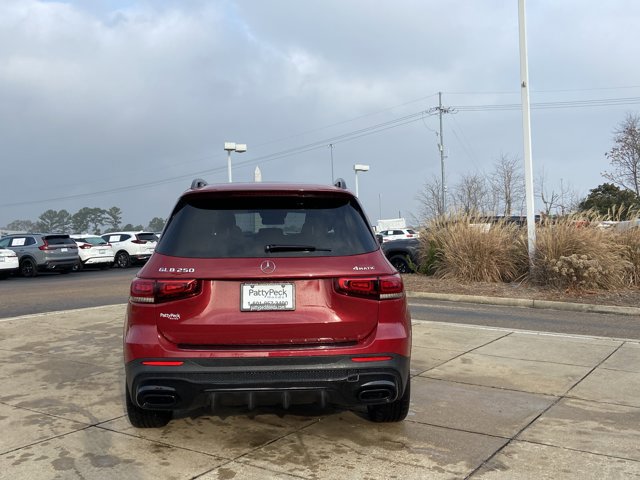 Used 2021 Mercedes-Benz GLB 250 4MATIC image 9