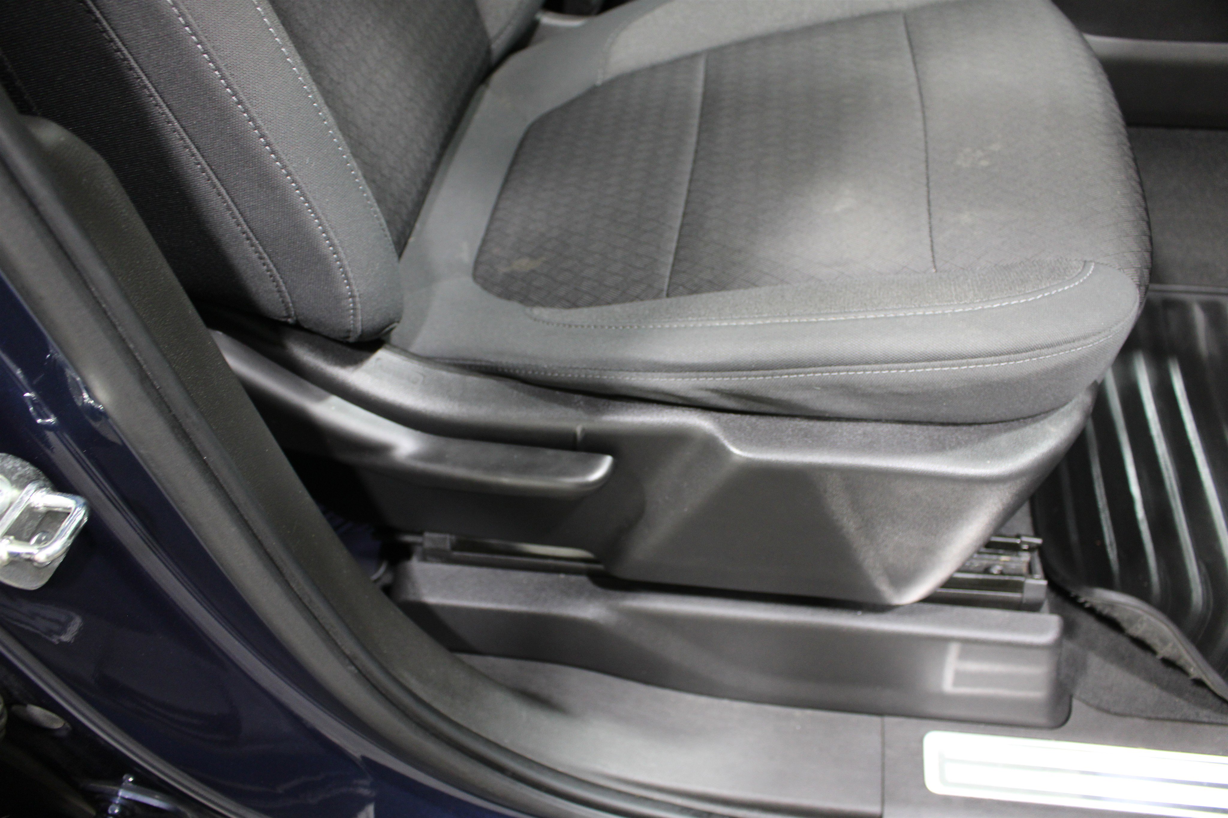 Used 2021 Chevrolet Silverado 1500 RST image 27