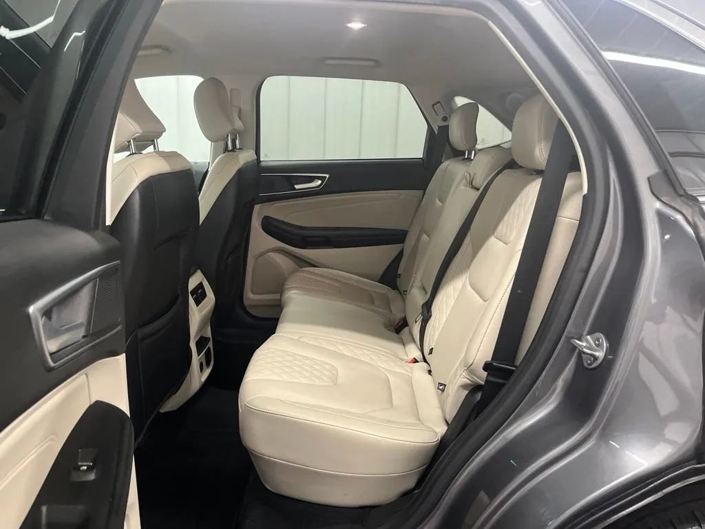 Used 2024 Ford Edge Titanium AWD/4WD image 15