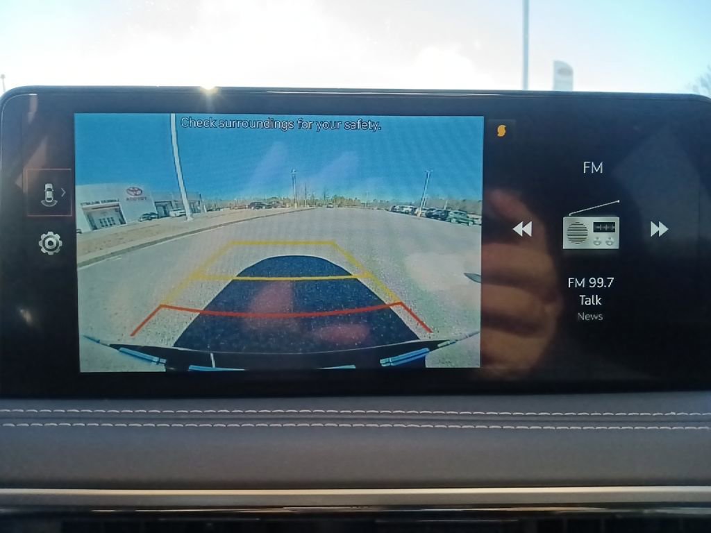 Used 2025 Genesis G70 2.5T image 23