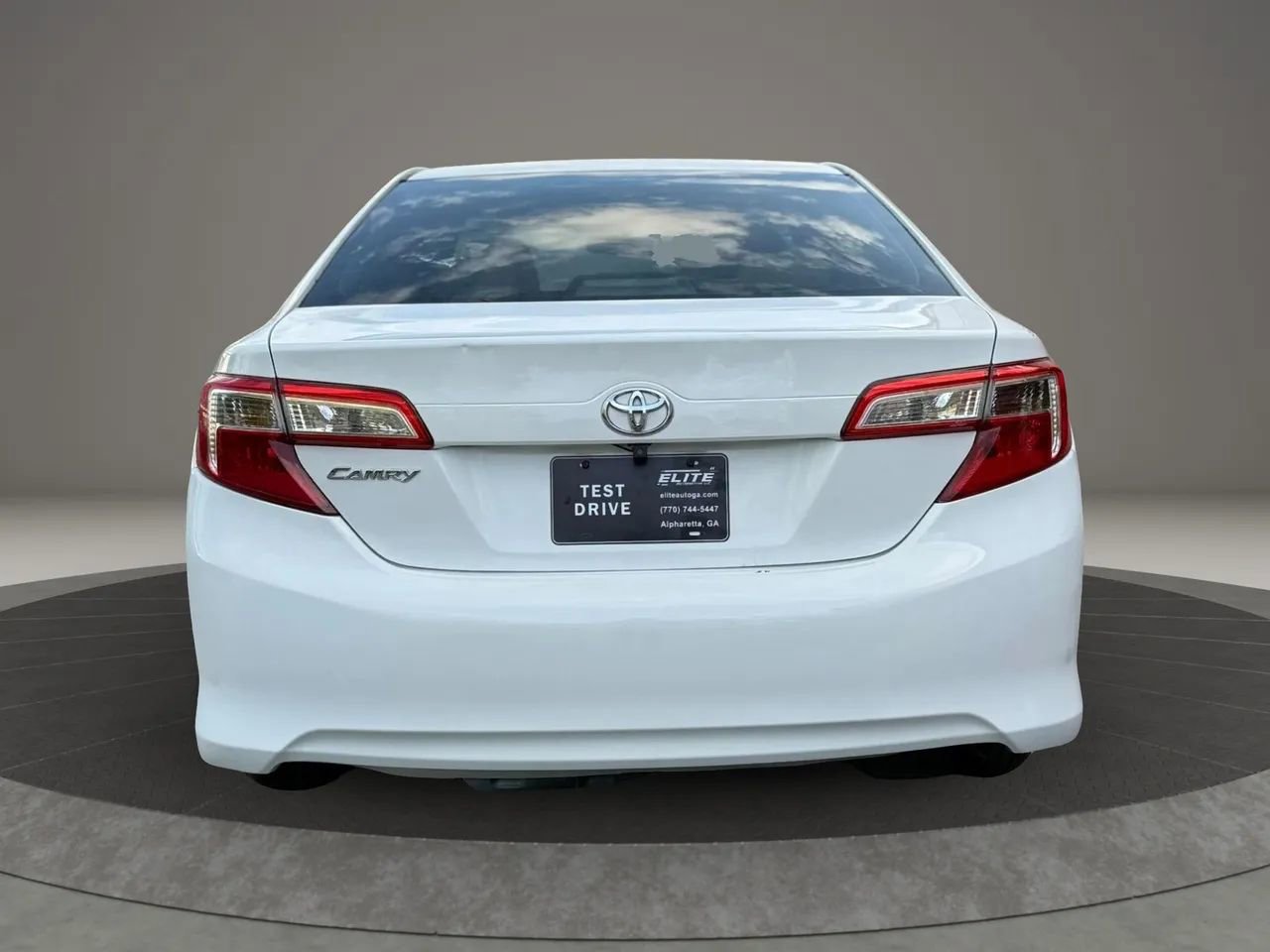 Used 2014 Toyota Camry L FWD image 5