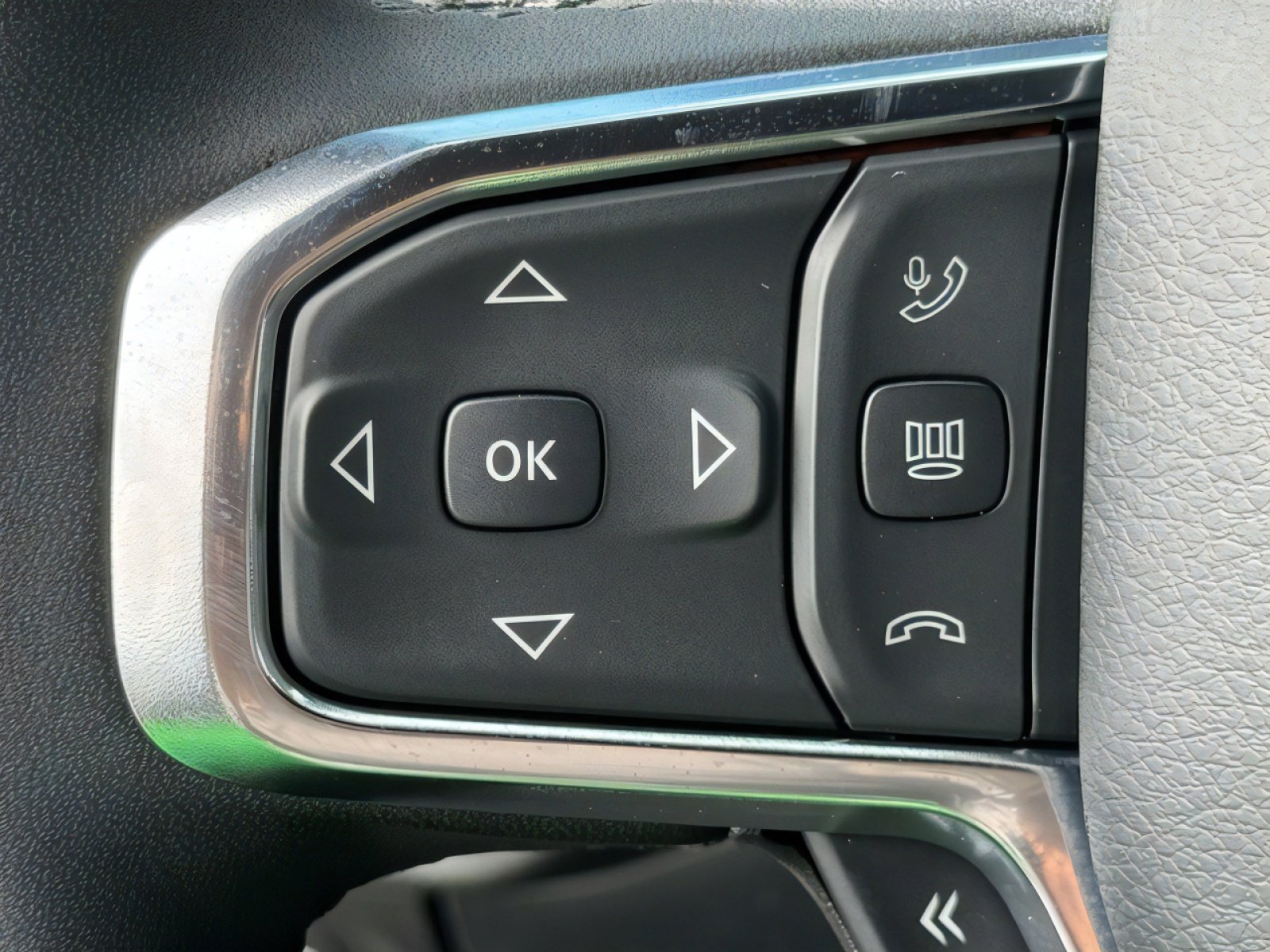 New 2026 RAM 1500 Laramie w/ Night Edition image 19