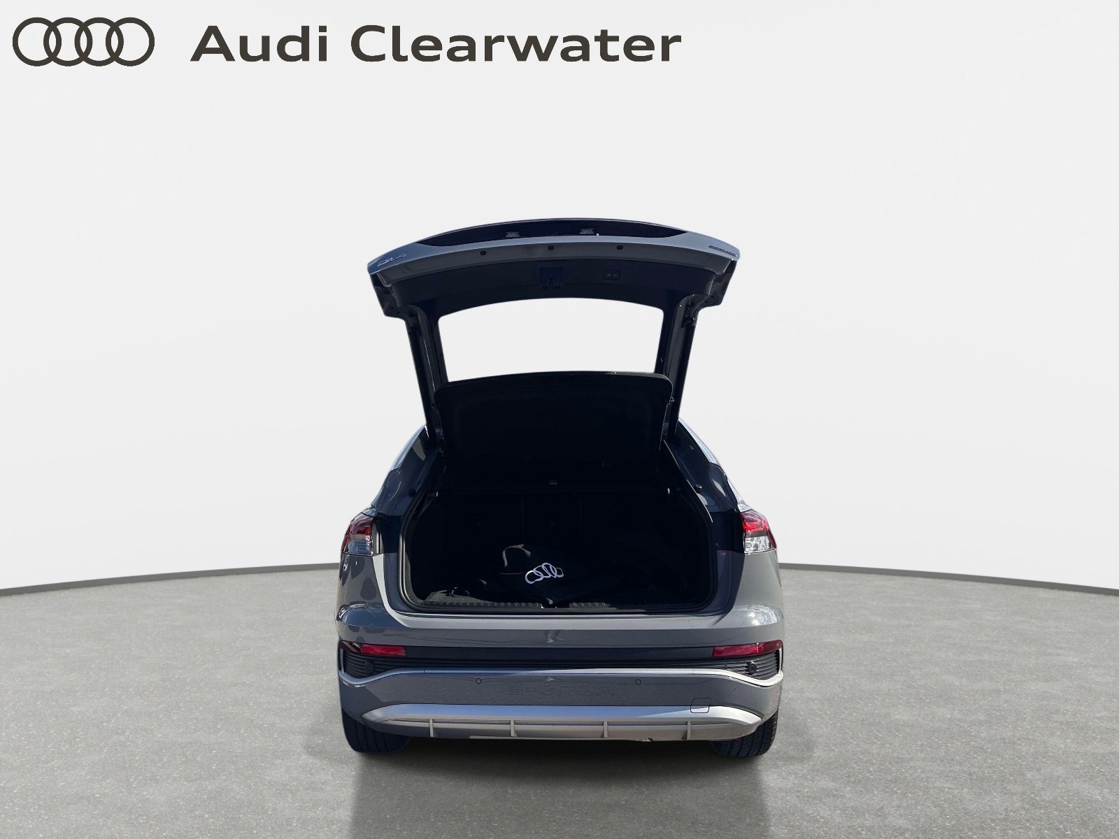 Used 2023 Audi Q4 e-tron Premium Plus w/ Premium Plus AWD/4WD image 6