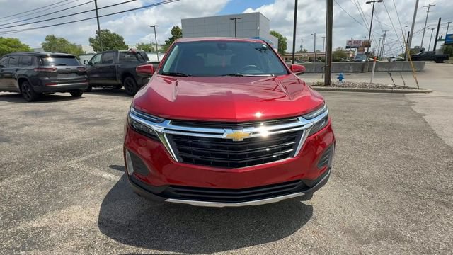 Used 2024 Chevrolet Equinox LT w/ LPO, Floor Liner Package AWD/4WD image 3