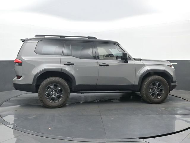 Used 2024 Lexus GX 550 AWD/4WD image 2