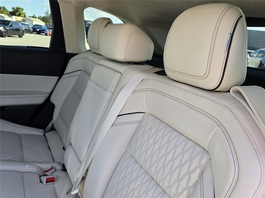 New 2026 Lincoln Nautilus Black Label image 12