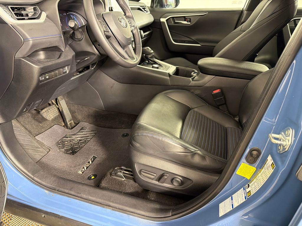Used 2022 Toyota RAV4 XSE image 10