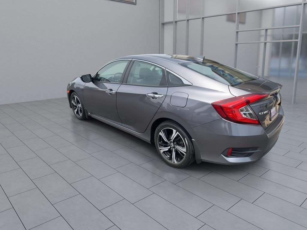 Used 2017 Honda Civic Touring image 6