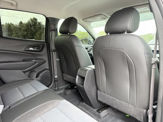 Used 2024 Chevrolet Trax LT FWD image 16