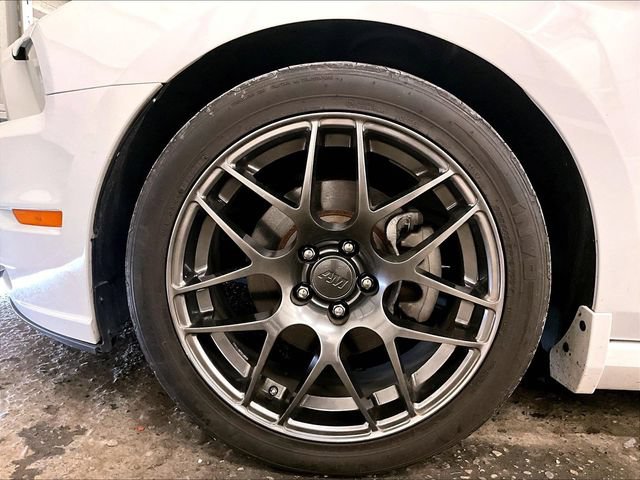 Used 2014 Ford Mustang Premium RWD image 8