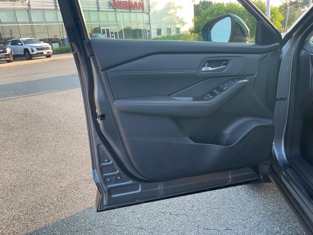 New 2026 Nissan Rogue Dark Armor AWD/4WD image 11