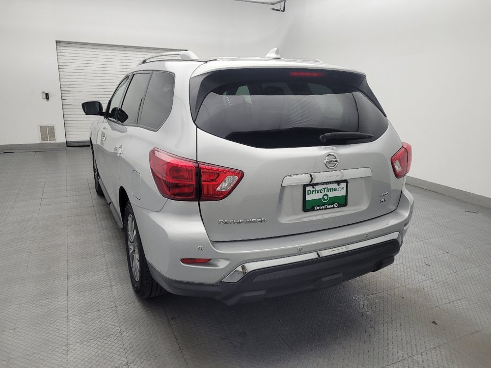 Used 2019 Nissan Pathfinder SL AWD/4WD image 6