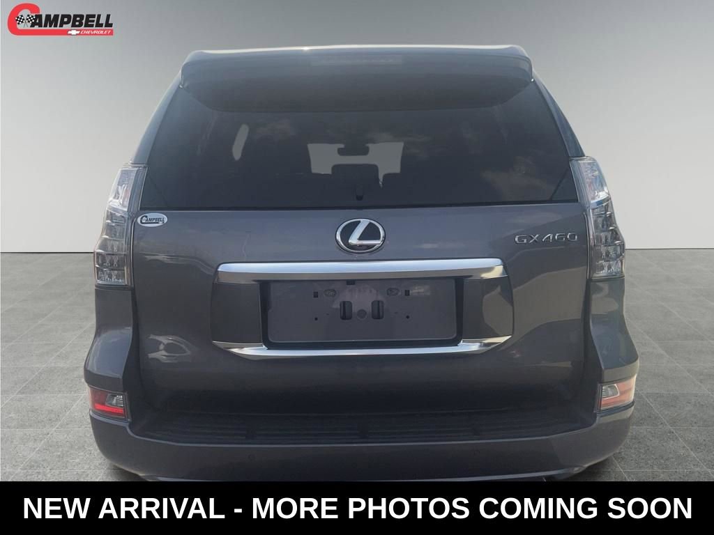 Used 2022 Lexus GX 460 w/ Accessory Package image 4