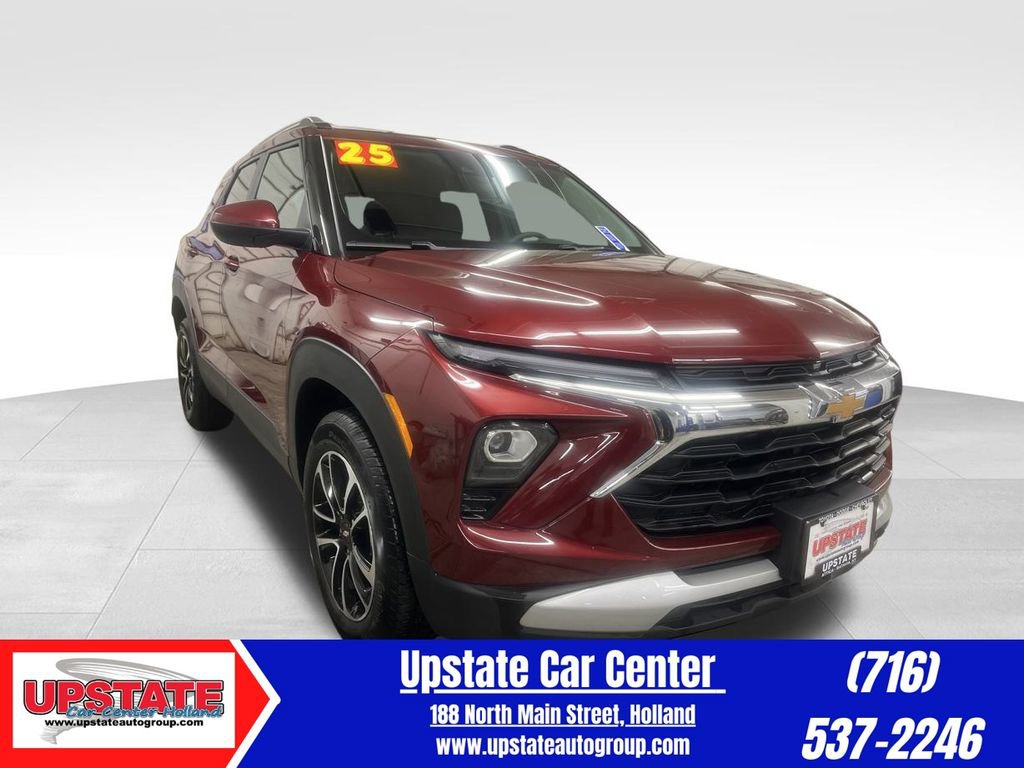 Used 2025 Chevrolet TrailBlazer LT image 1