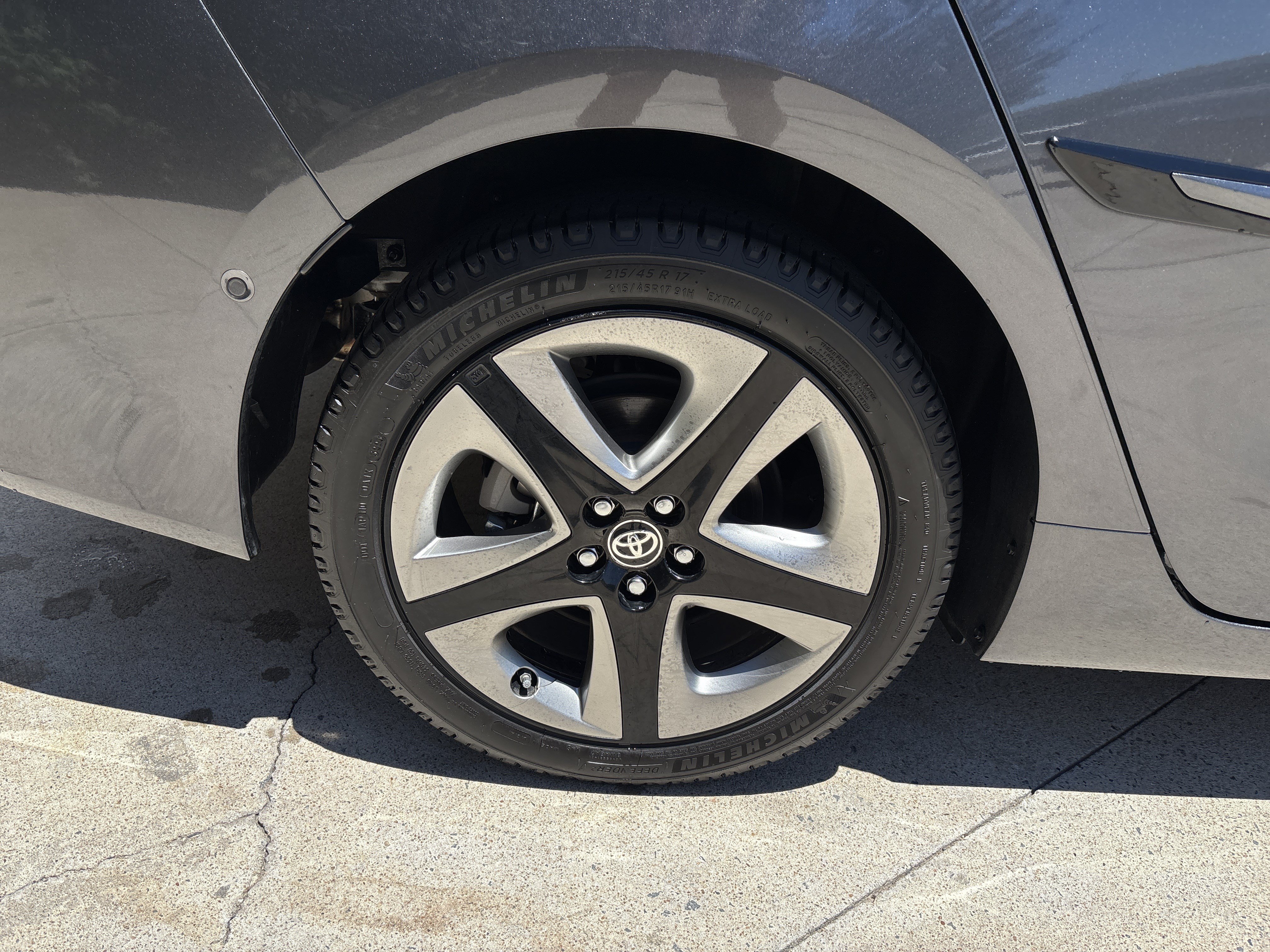 Used 2019 Toyota Prius XLE FWD image 36