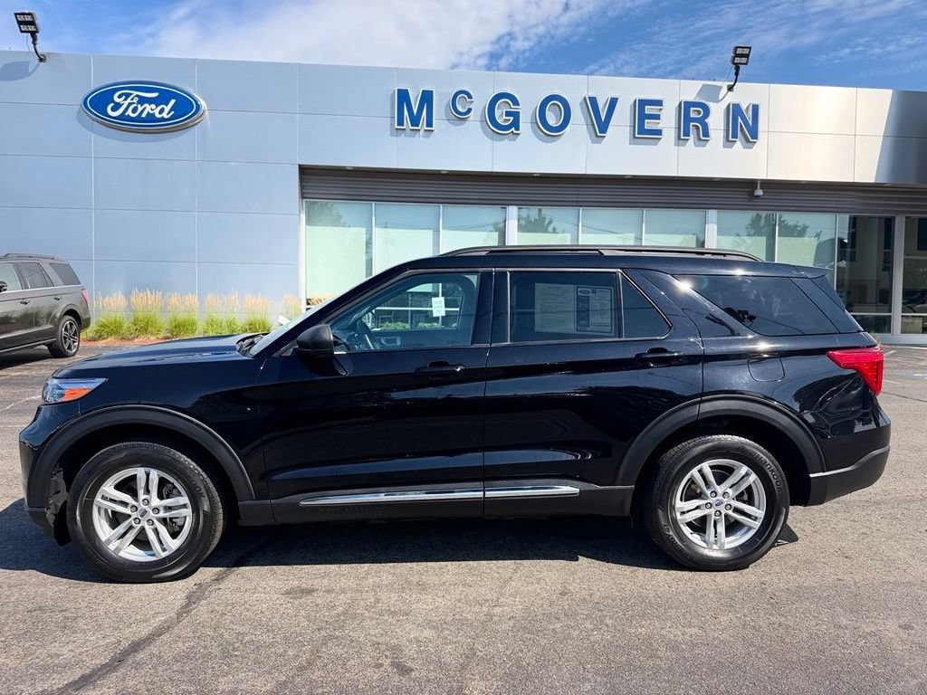 Used 2023 Ford Explorer XLT AWD/4WD image 5