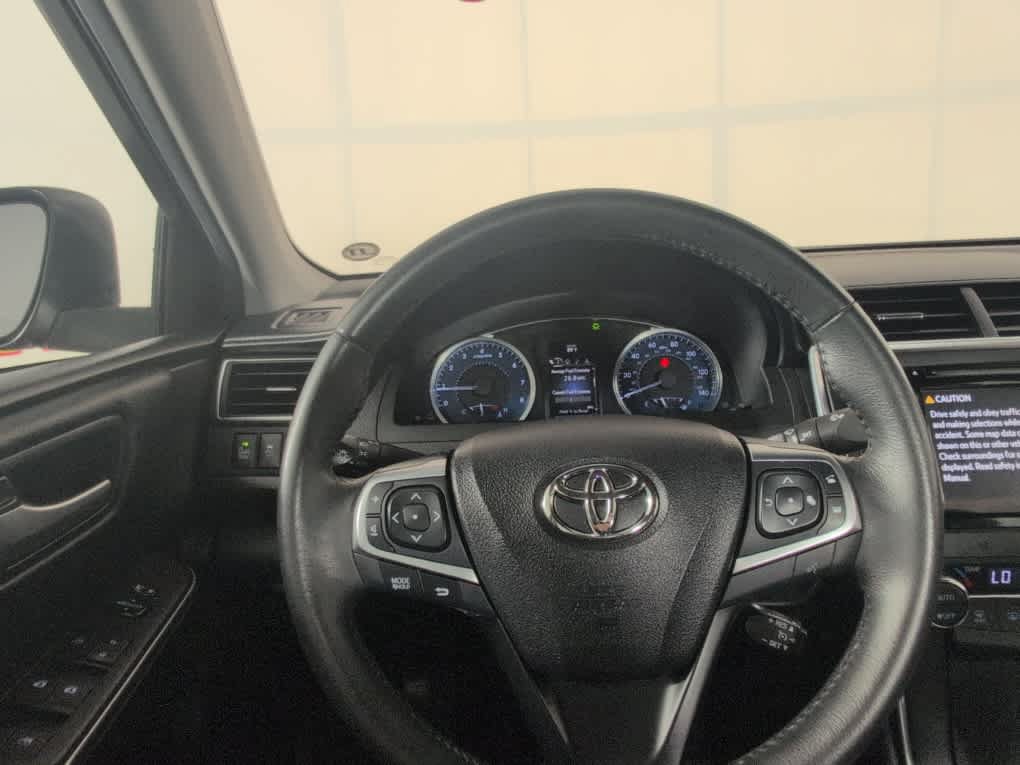 Used 2017 Toyota Camry XLE w/ Moonroof Package FWD image 17
