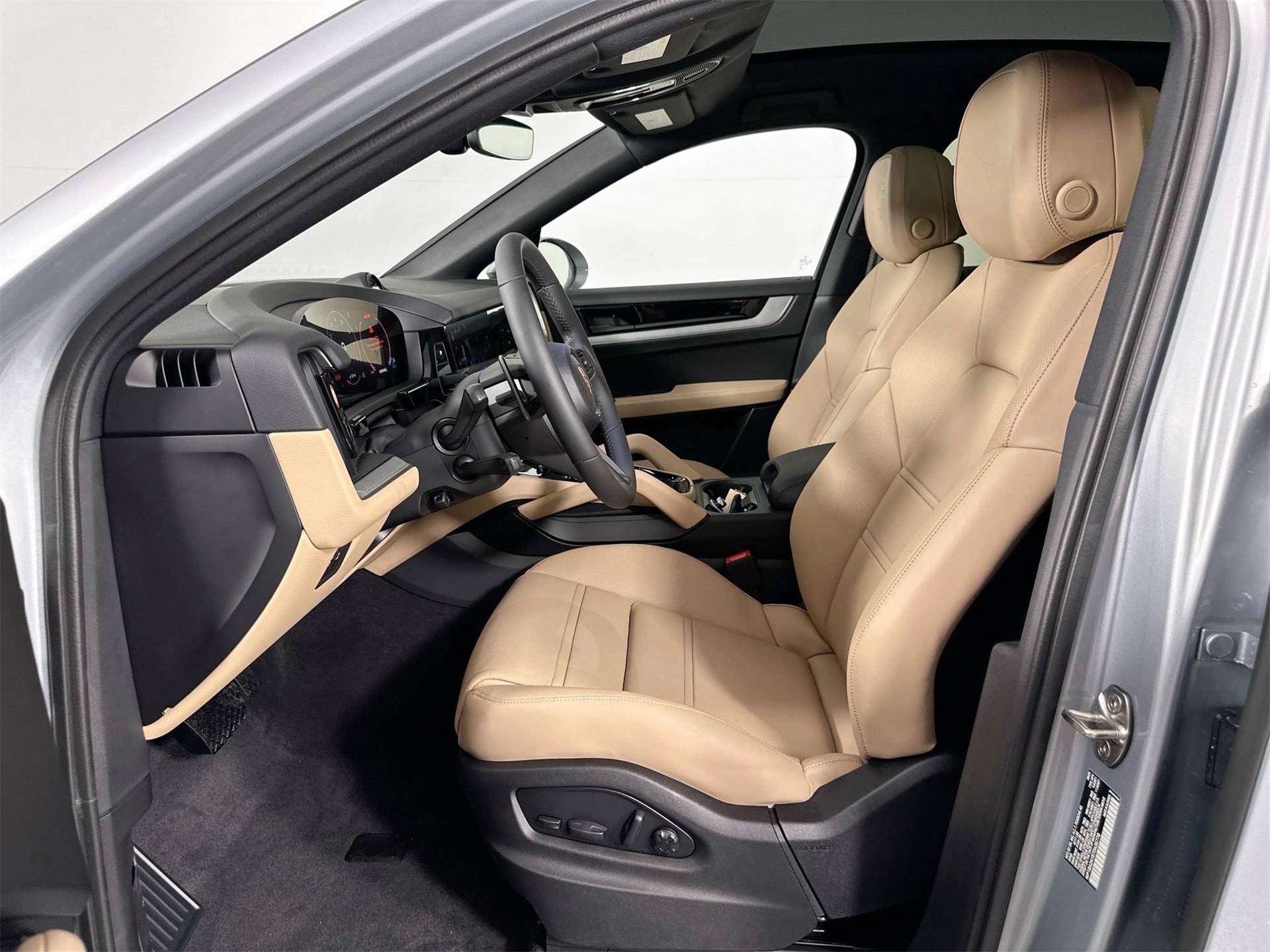 New 2026 Porsche Cayenne Coupe image 5
